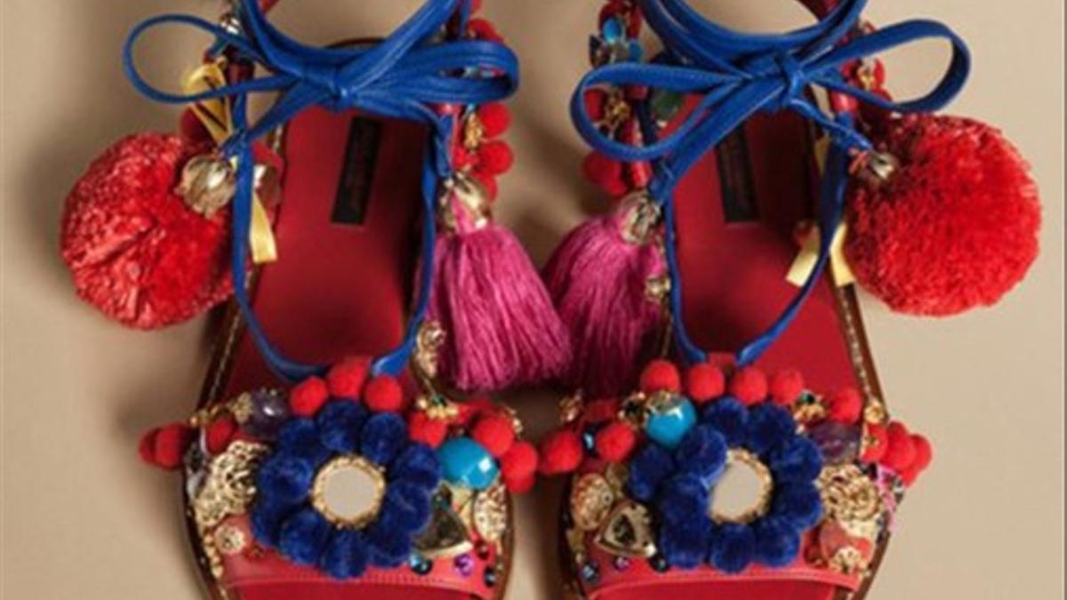 Dolce &amp; Gabbana la lía con las sandalias de esclava