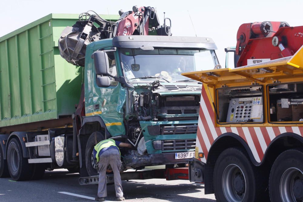 Accident de trànsit a l'AP-7 a Sarrià de Ter