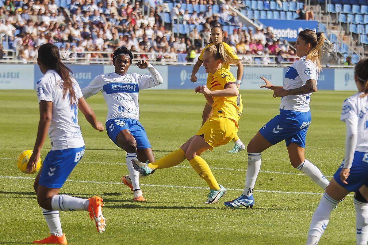 Keira Walsh marca el 0-2 en Tenerife para el Barça.