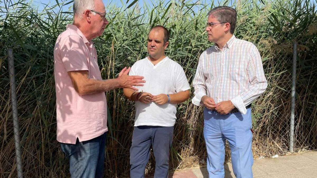 Los ediles Antonio Navarro y Jesús Pacheco, ayer.  | PP