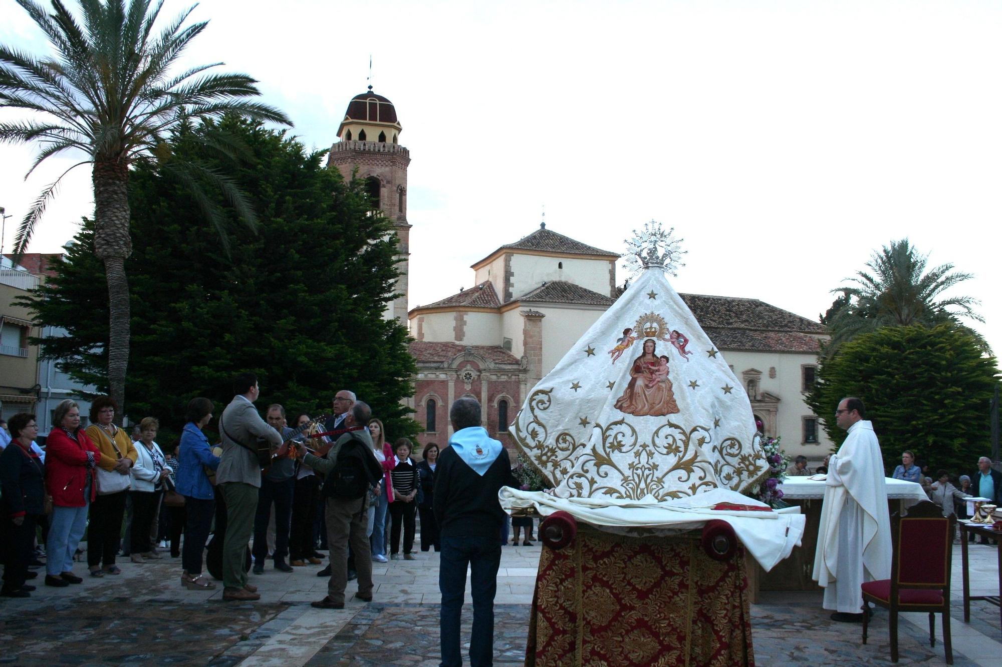 La Patrona de Lorca sale en procesión por el convento