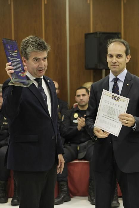 Homenaje al policía nacional fallecido en Kabul, con la presencia del director general de la Policía, Ignacio Cosidó