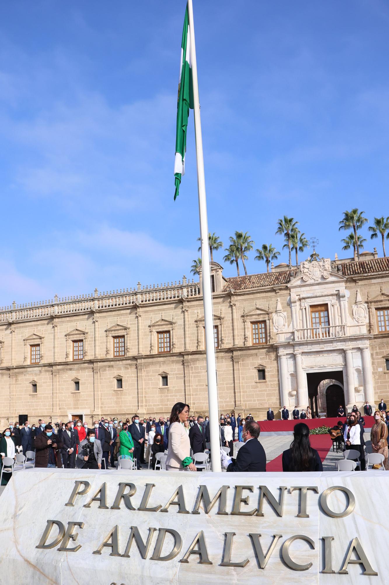 Las imágenes del acto institucional en el Parlamento andaluz con motivo del 28-F