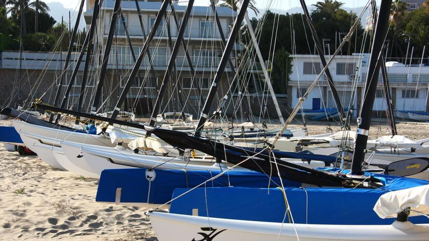 Fallece Wences Rambla en la Escuela de Vela de Benicàssim mientras se bañaba con su mujer