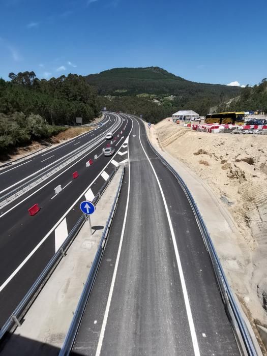 Abre la Autovía do Morrazo pendiente del falso túnel de Cangas y asegurar los taludes