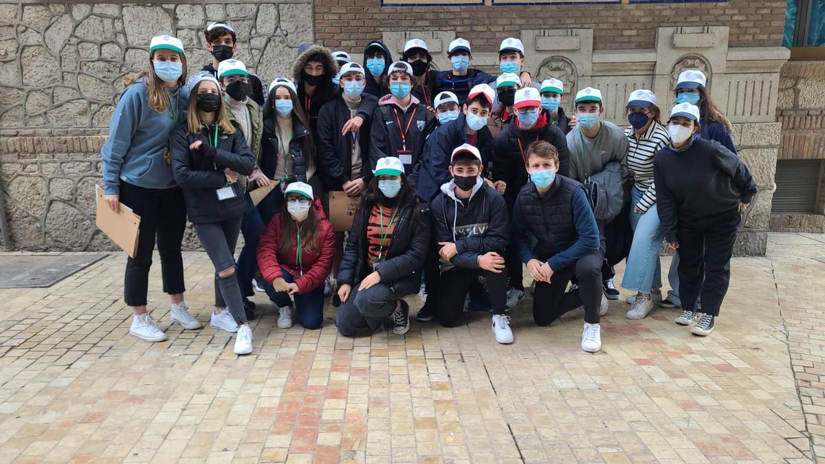 Alumnos participantes en la yincana literaria de la UMA y Maristas.