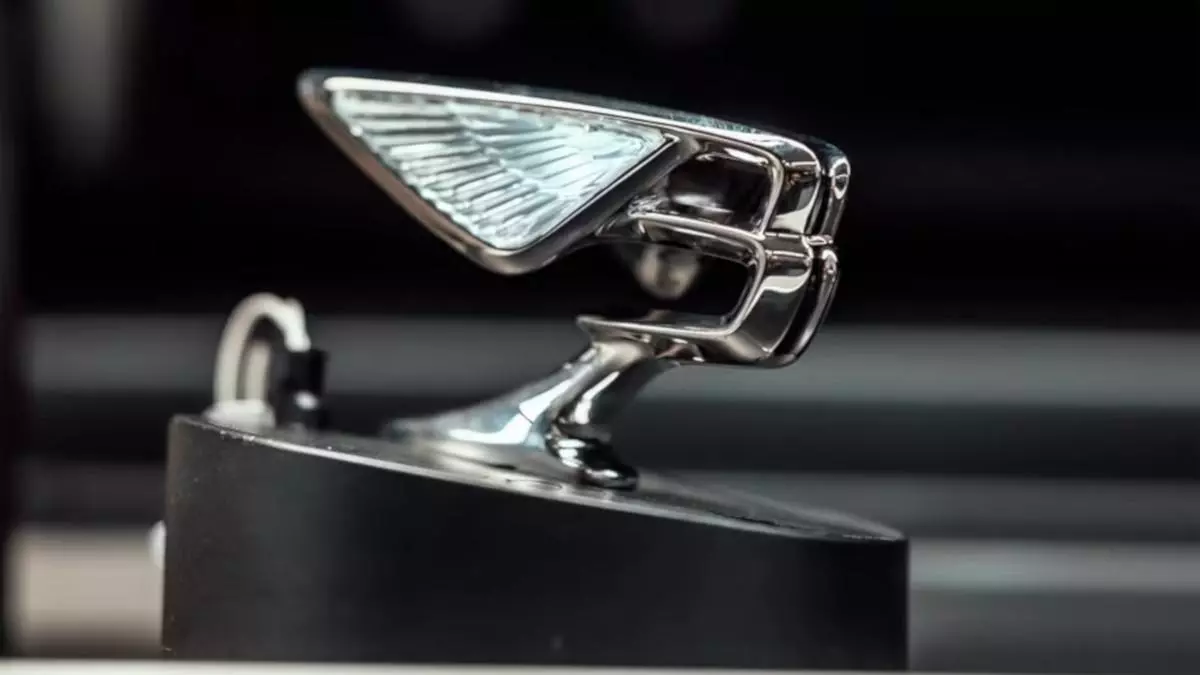 El novedoso invento español que avisa desde las alturas si has tenido un accidente con el logo de Bentley