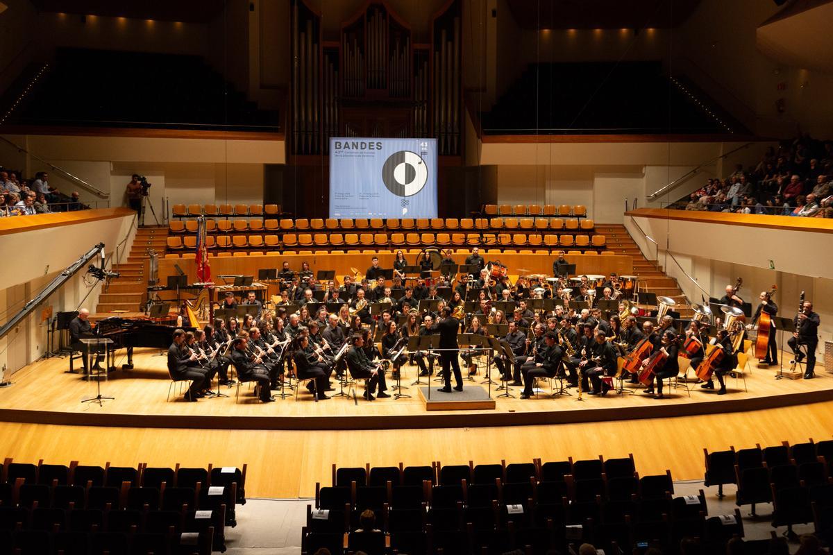 Santa Cecília de Foios sobre el escenario del Palau de la Música.