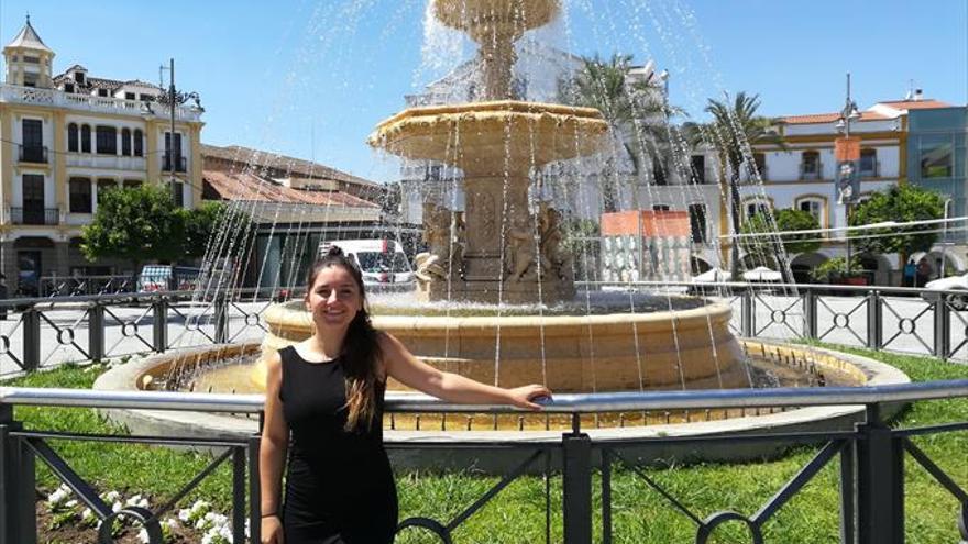 Fuensanta Blanco, bailaora flamenca de Mérida: «En la ciudad ahora hay más nivel de flamenco que antes»