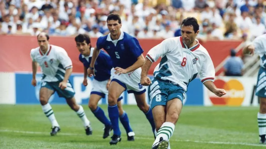 La banda (no organizada) de Stoichkov: "Cervecitas, salchichas, patatas fritas... dábamos el festival"