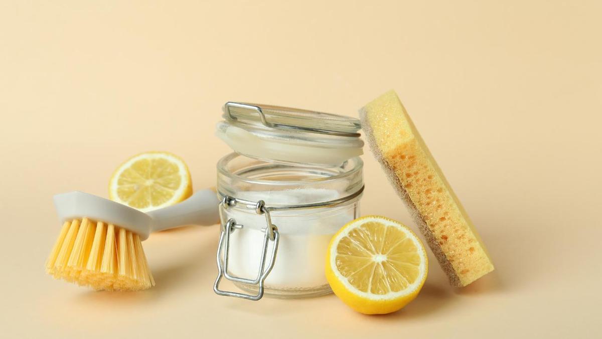 Productos de limpieza caseros naturales ácido cítrico bicarbonato de sodio  spray de limón