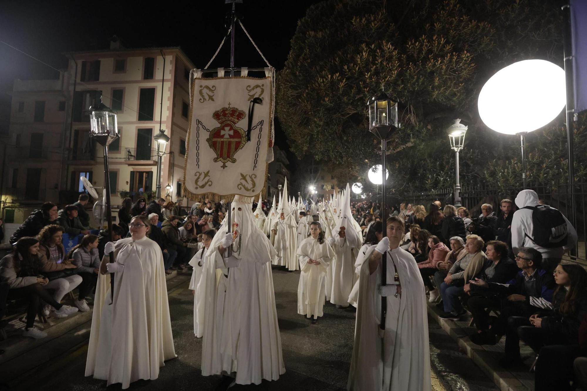 El centro de Palma vive con fervor la multitudinaria procesión del Crist de la Sang