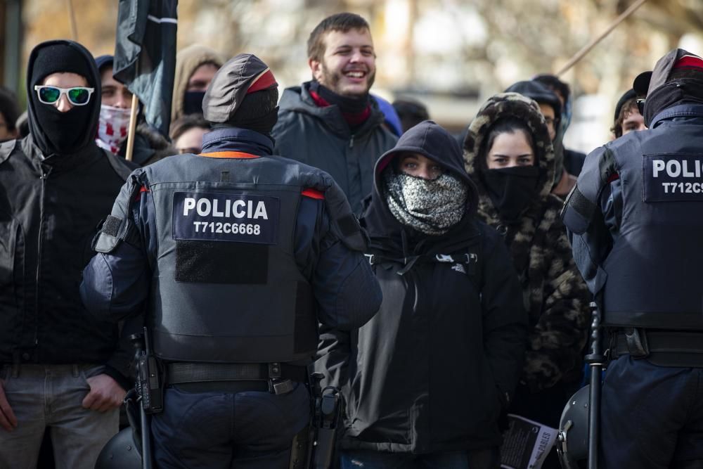 Enfrontament a Blanes entre antifeixistes i simpatitzants de Vox a Blanes