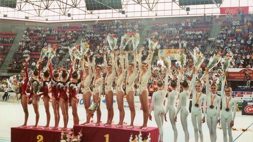 1998: Tecnificación nacional y medallas internacionales