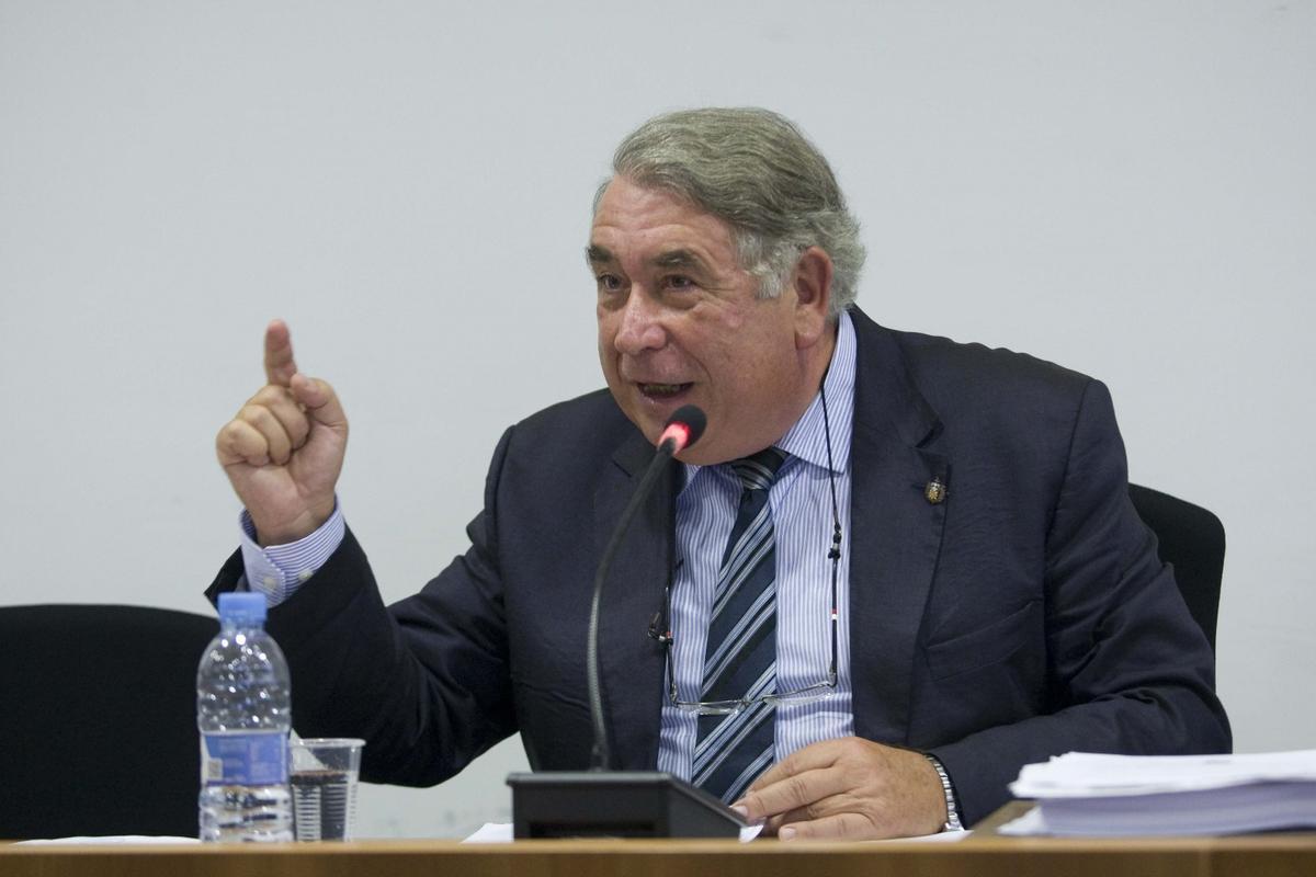 El exsecretario de Canet.