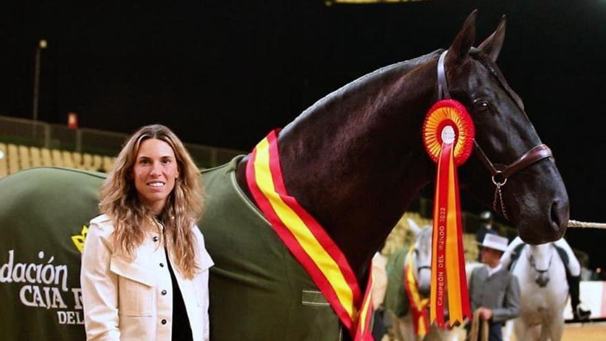 Caballos pura raza españoles de la ganadería Las Morerías.