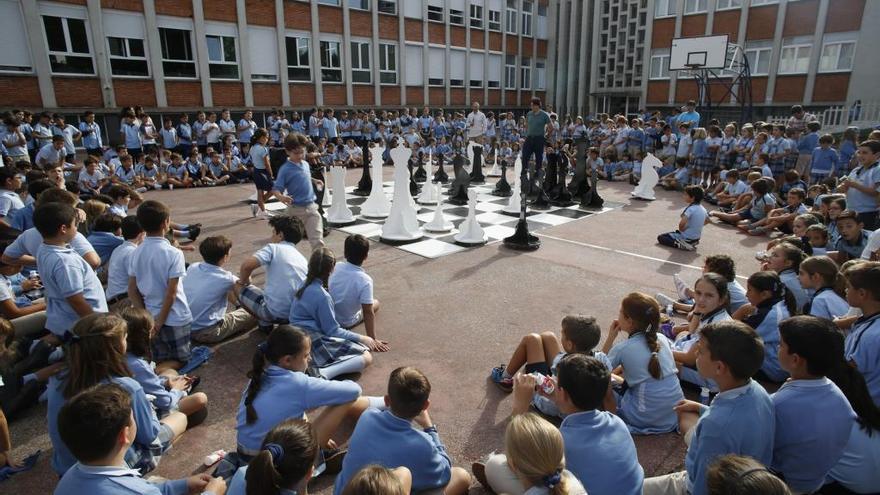 Actividad de la Federación de Ajedrez en el colegio San Fernando