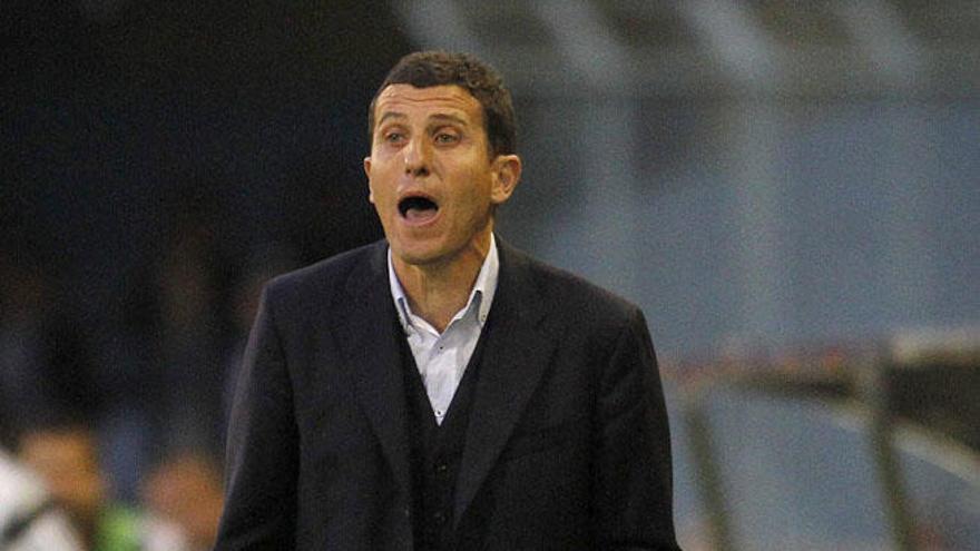 Javi Gracia, en la banda de Balaidos.