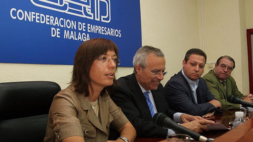 Encuentro. María Gámez, Vicente García, Enrique Benítez y Jerónimo Pérez Casero en la CEM.