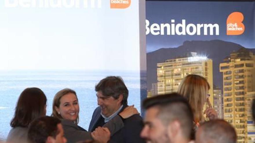 Alicante y Benidorm llevan a Fitur el mismo eslogan y un diseño casi igual