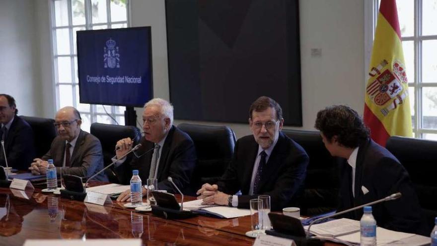 Rajoy preside ayer la polémica reunión del Consejo de Seguridad Nacional centrada en Venezuela.