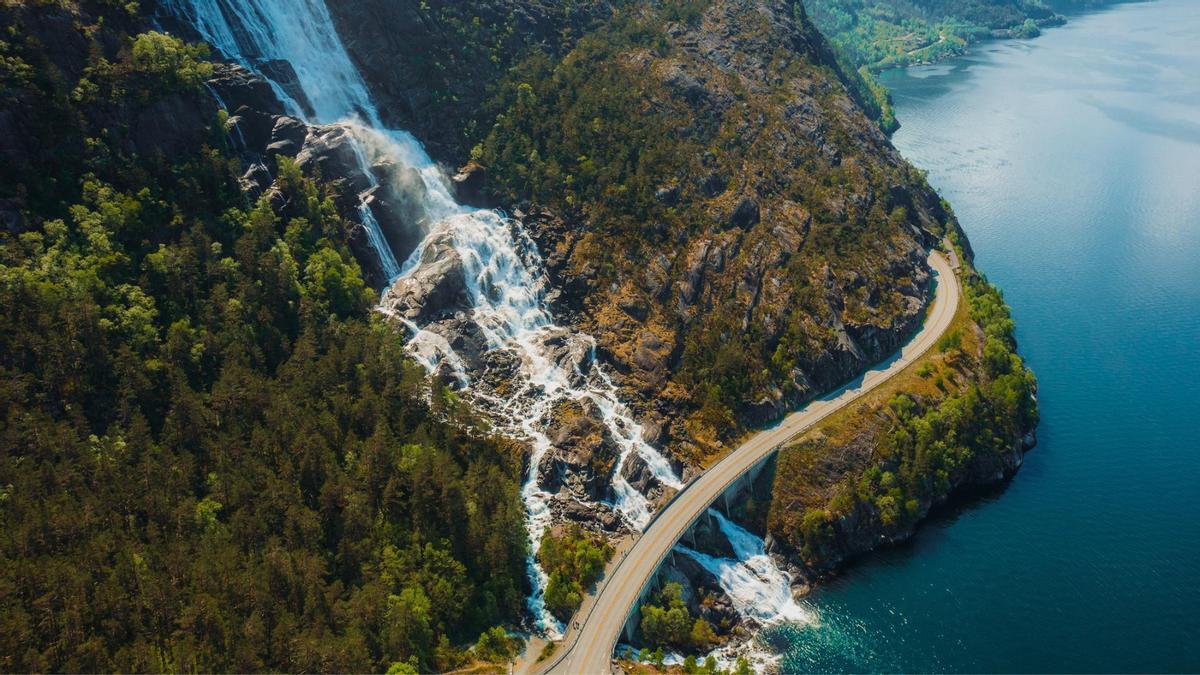 Es una de las carreteras más bonitas y escénicas del mundo.