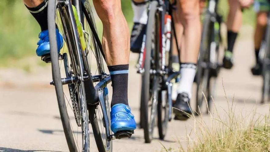 El BOE lo hace oficial: adiós a los ciclistas de los arcenes de las carreteras de Murcia tras la nueva ordenanza vial