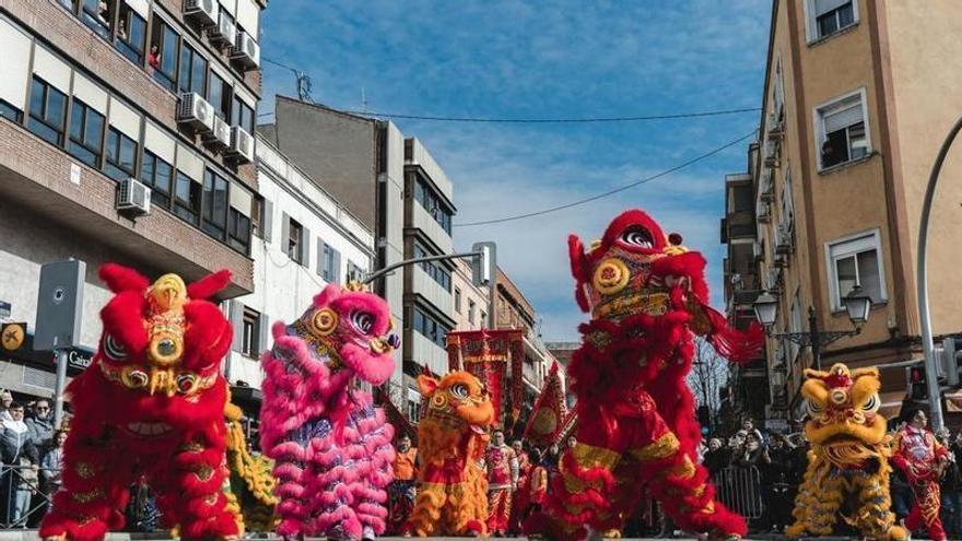 Murcia galopa en el caballo de fuego: la ciudad celebra la primera edición del Año Nuevo Chino