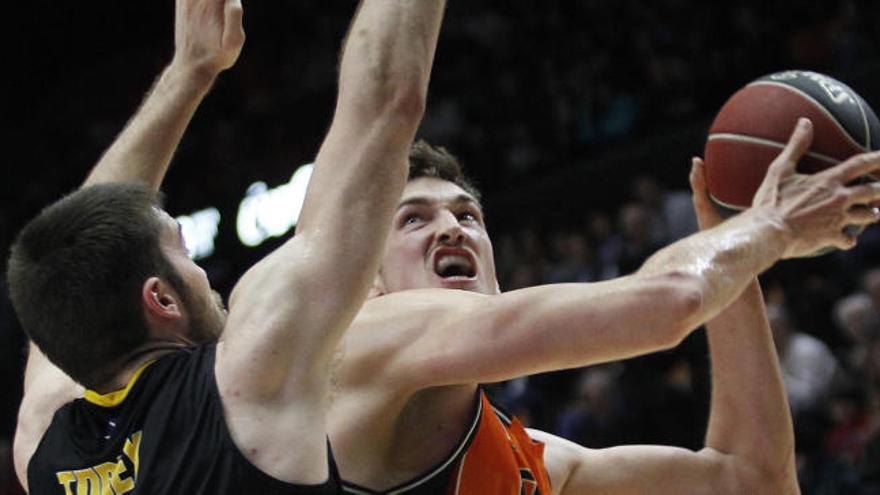 Tibor Pleiss, en una acción ofensiva.