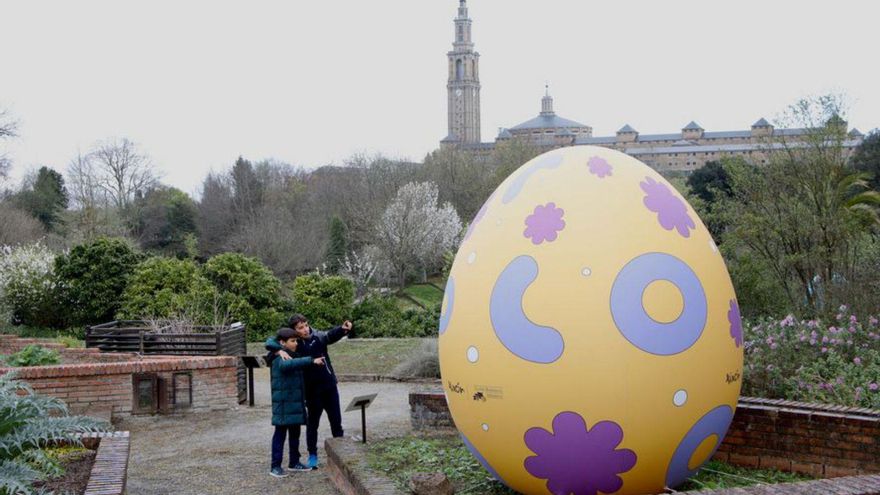 Güevos pintos gigantes en el Botánico