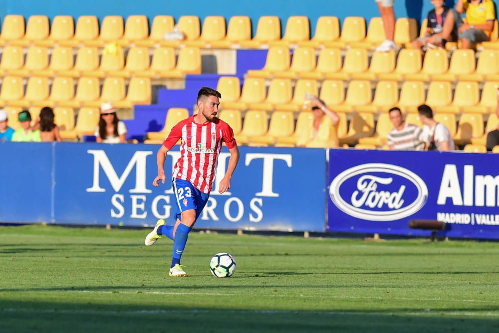 El partido entre el Alcorcón y el Sporting, en imágenes