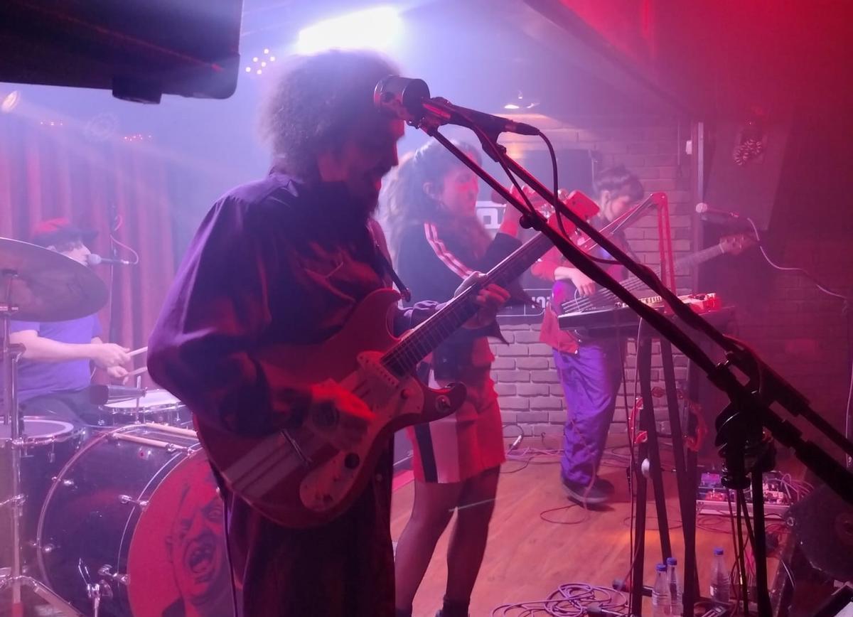 Rabia y rock poderoso en el concierto de "Hermana Furia" en Langreo