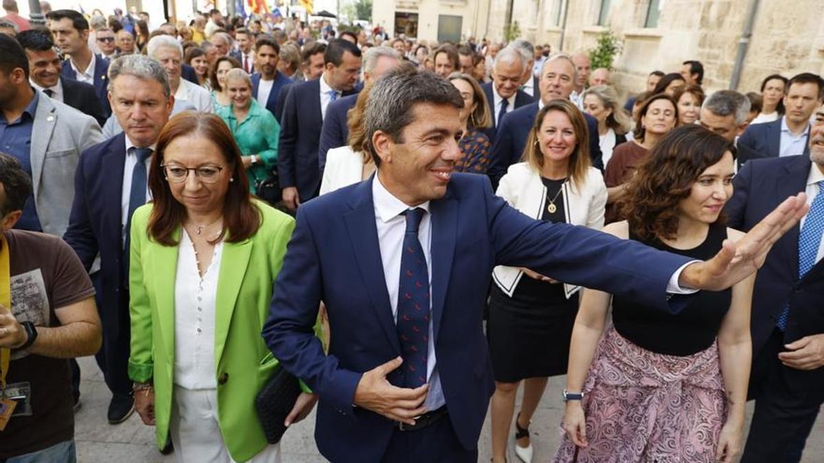 El acto de investidura de Carlos Mazón como presidente de la Generalitat