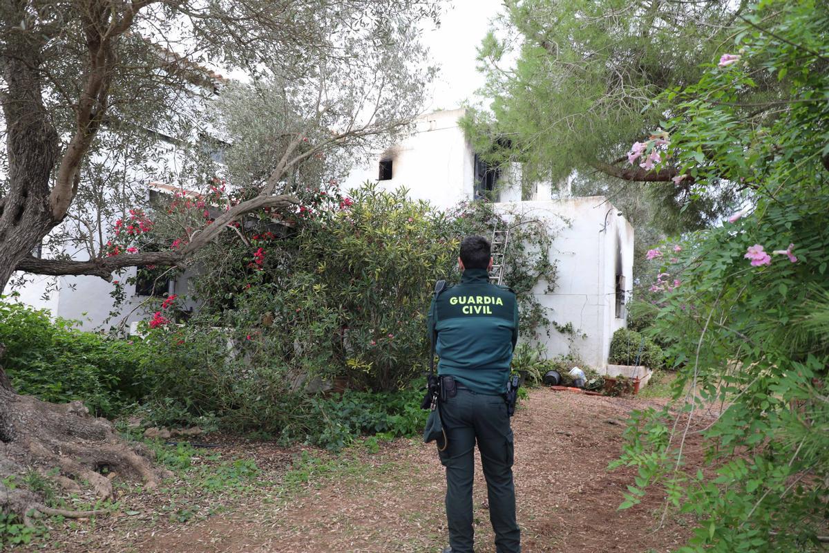 Las imágenes del incendio en Formentera en el que ha muerto un hombre de 39 años