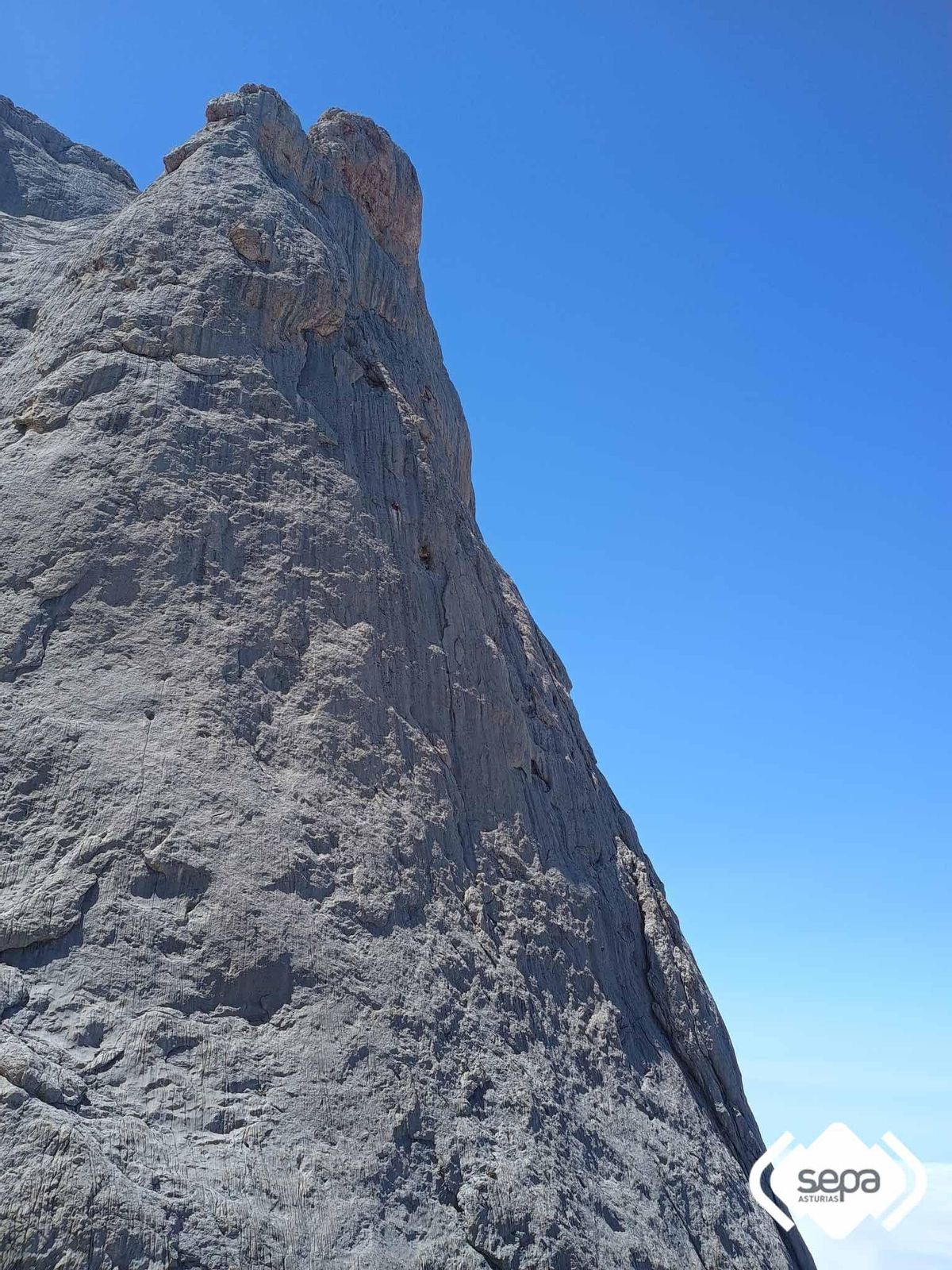 La zona en la que cayó el escalador.