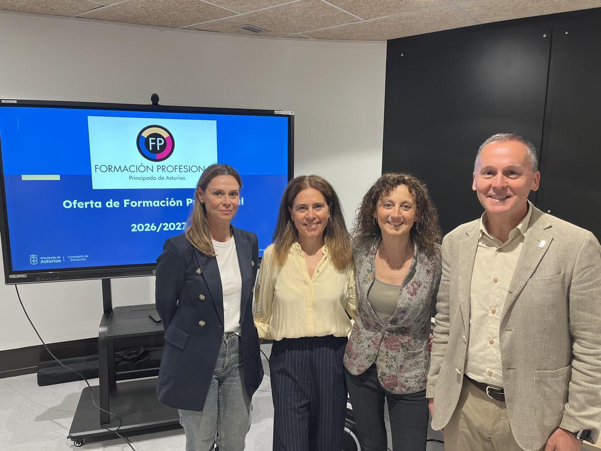 Por la izquierda, Mar Martínez, Yolanda Artime, Eva Ledo y Ángel Balea, esta mañana, en la sede del CENIF.