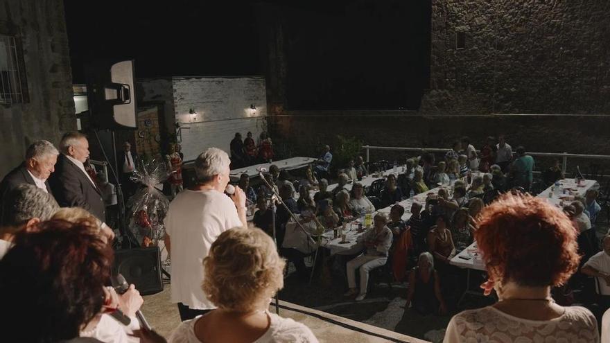 Càritas Sant Fruitós recapta 1.300 euros en el sopar solidari anual