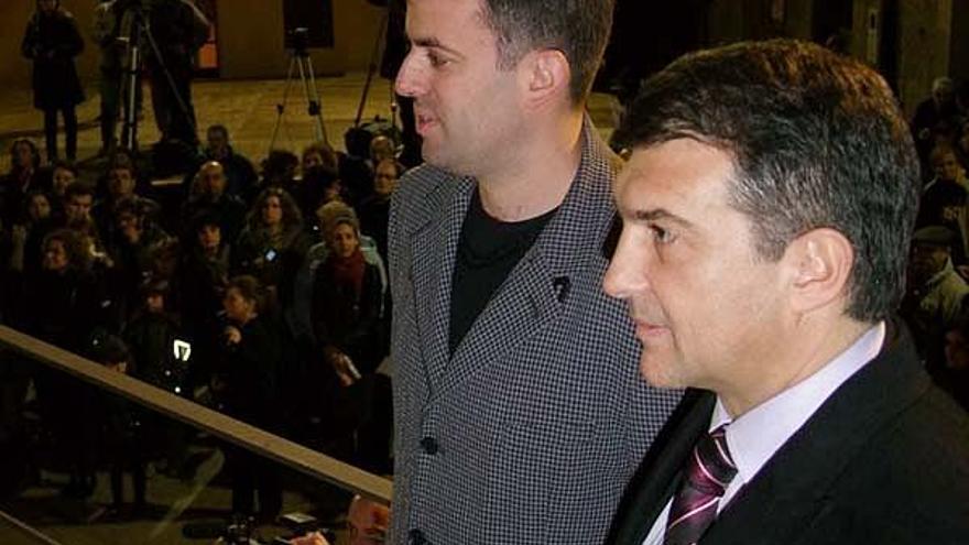 El president del Futbol Club Barcelona, Joan Laporta, a la plaça Major de Sant Esteve d&#039;en Bas.