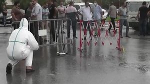 al menos un policia y tres presuntos terroristas muertos en un tiroteo en tunez
