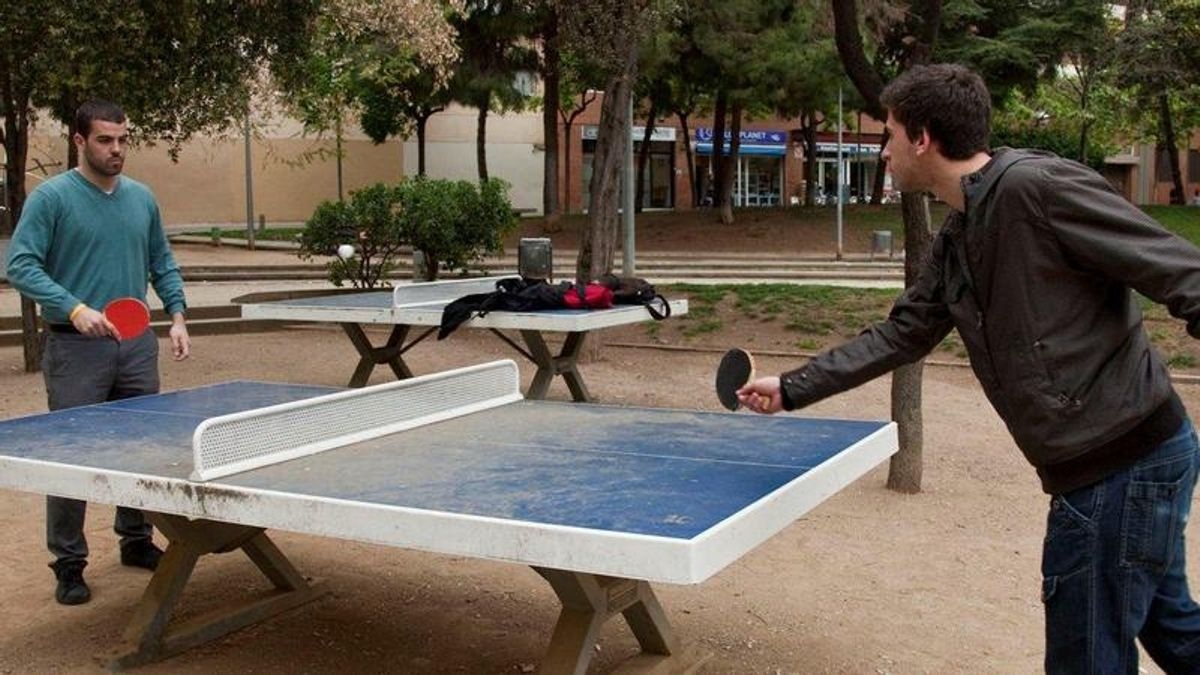Tenis de mesa en la calle