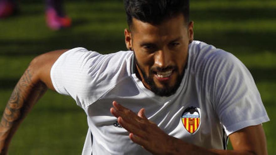 &#039;Carrera&#039; para fichar a Garay