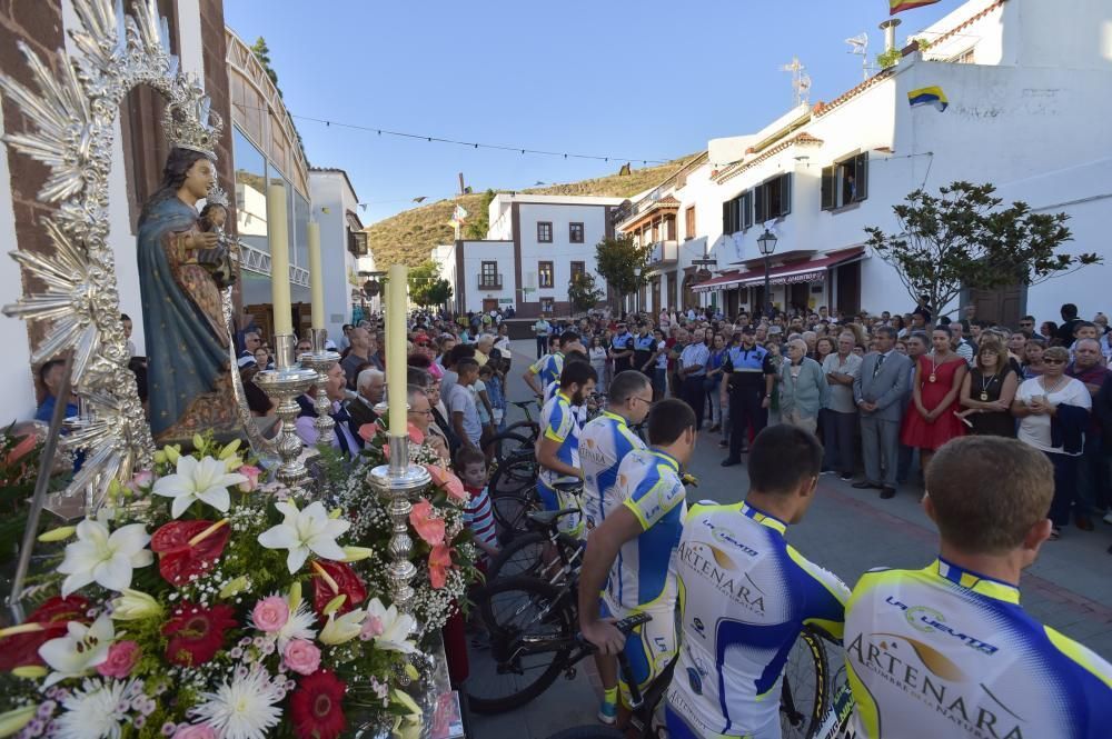 Bajada de la Virgen de la Cuevita desde la ...