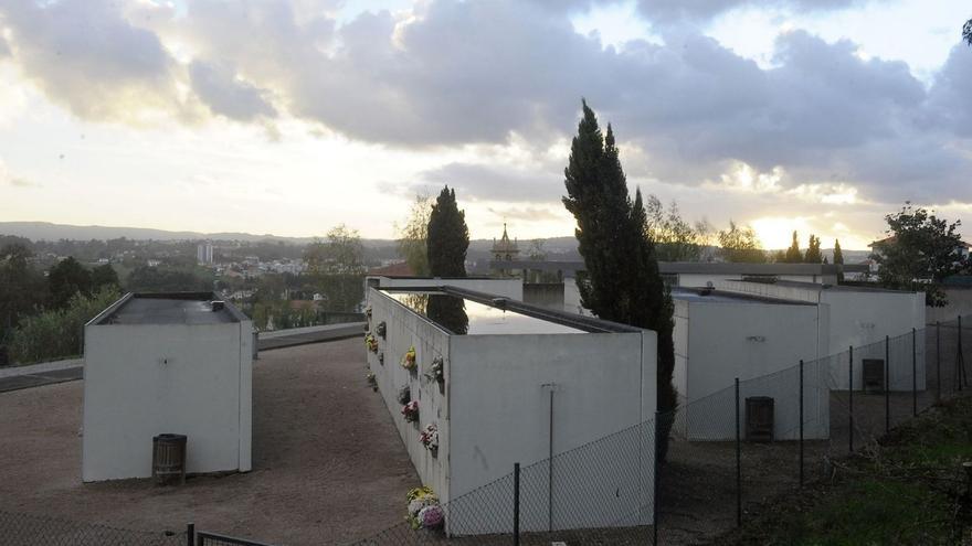 Cementerio de Dorneda, uno de los que contarán con columbarios. | // VÍCTOR ECHAVE