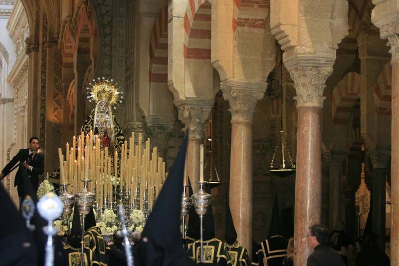 Imágenes del Viernes Santo en Córdoba