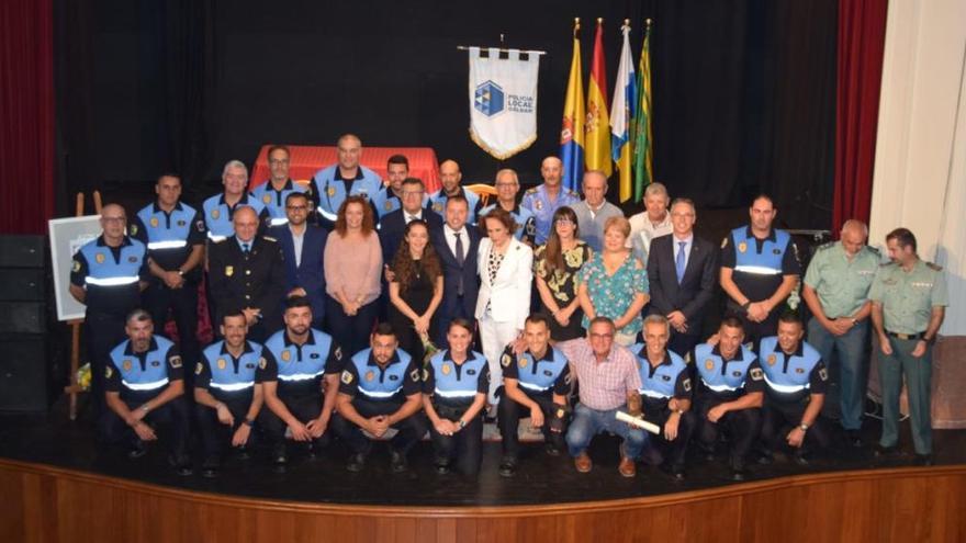 Gáldar celebra el acto institucional del Día de la Policía Local con el reconocimiento a sus agentes jubilados