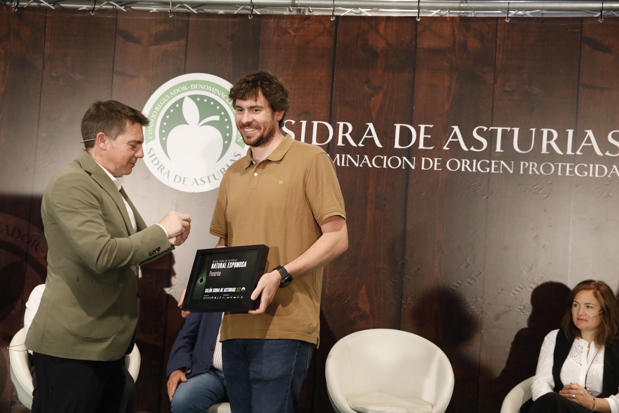 El salón de la sidra: la bienvenida a la campaña de verano con madrina y premios a los mejores