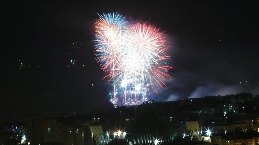 Así serán los fuegos artificiales de San Mateo: durarán 20 minutos y homenajearán a Oviedo y a Asturias