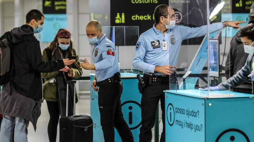 Passatgers a l&#039;aeroport de Lisboa