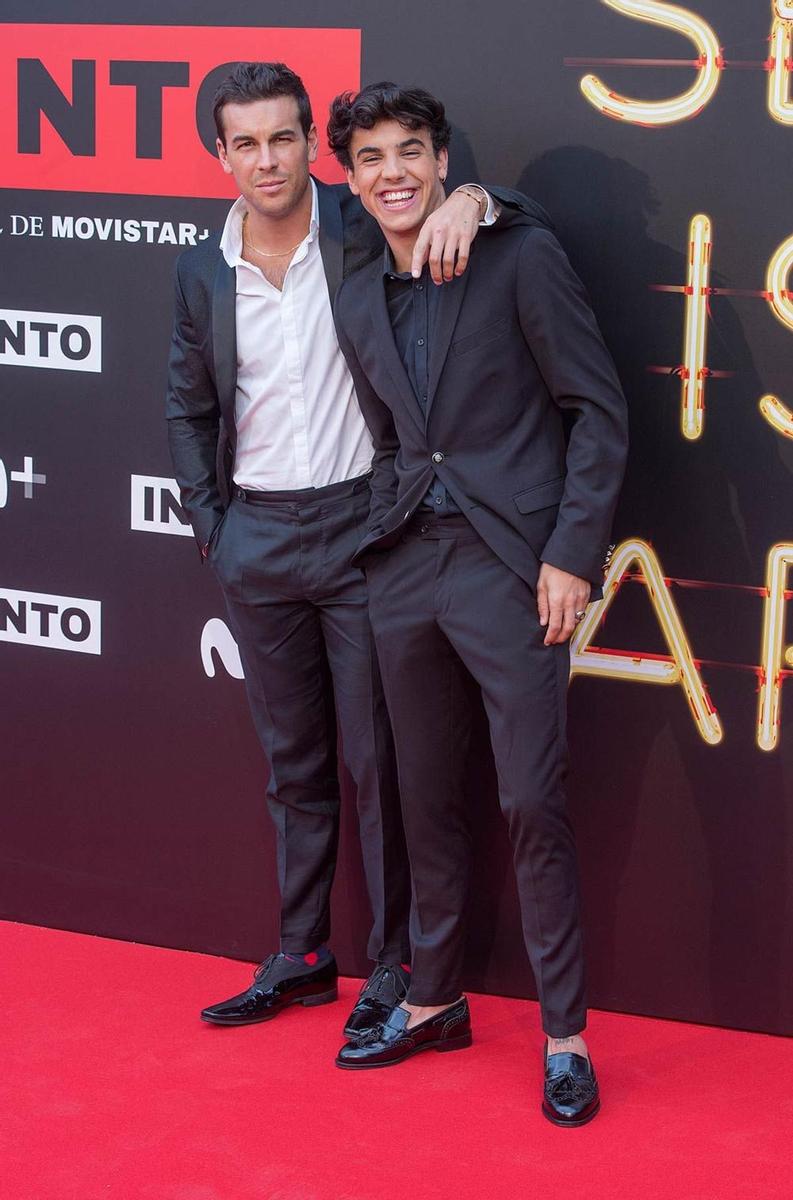 Mario Casas y Oscar Casas en el estreno de 'Instinto'