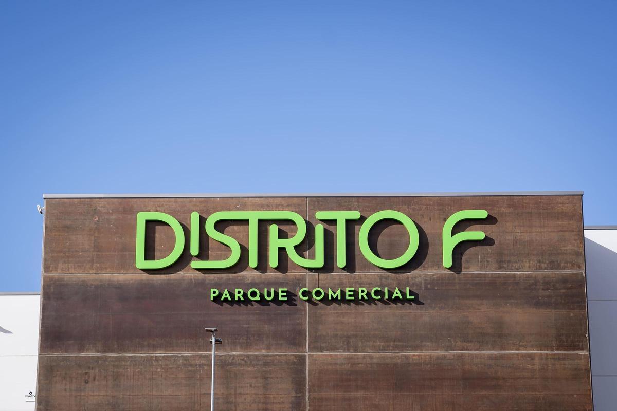La gerente de Distrito F, Araceli Suárez, ha destacado que, con este plan de modernización, el parque comercial aspira a convertirse en “un destino de referencia” en la zona sur de Madrid